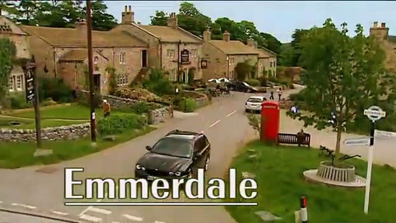 Emmerdale 7 January 2008 - Michael Jayston, Nicola Wheeler, Jenna Coleman, Ayden Callaghan