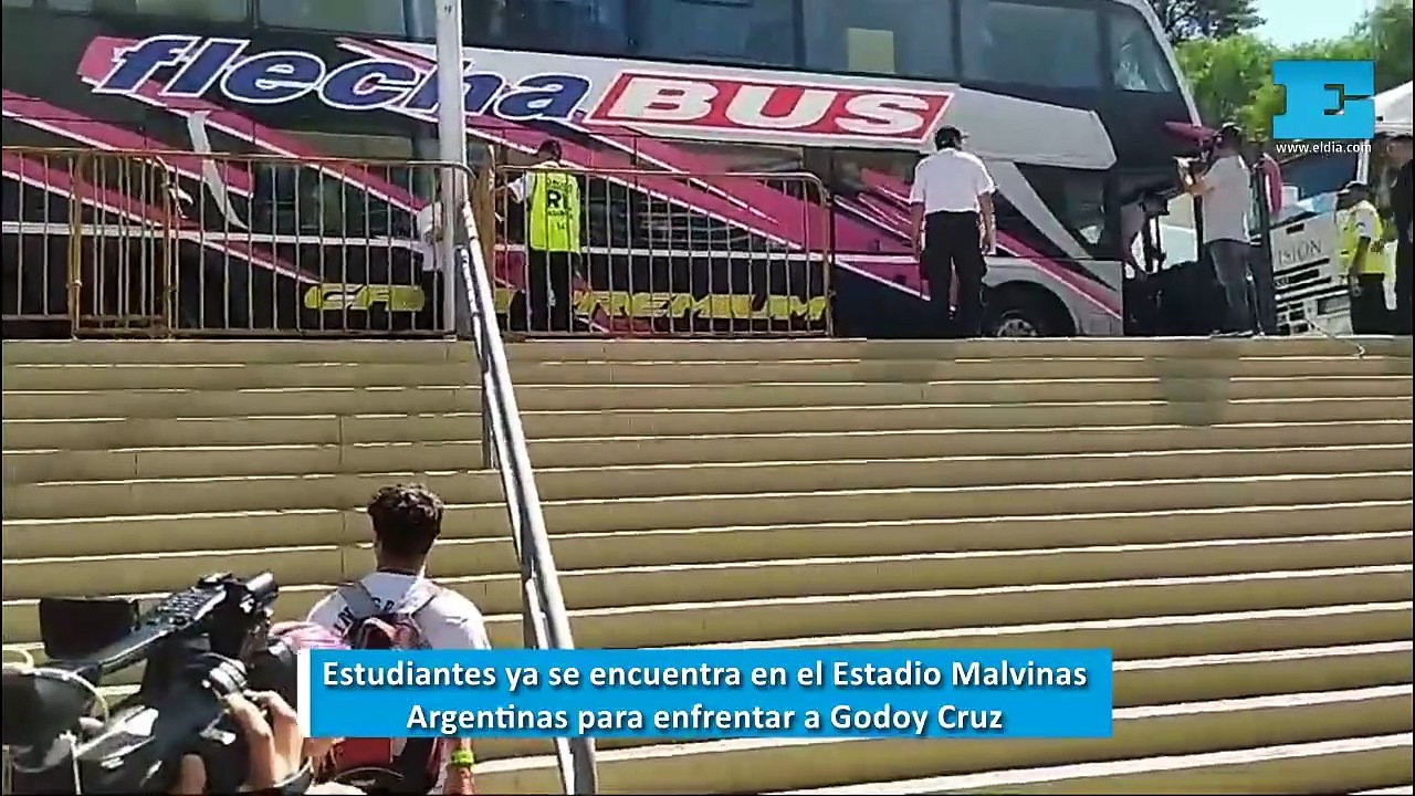 Estudiantes ya se encuentra en el Estadio Malvinas Argentinas para enfrentar a Godoy Cruz