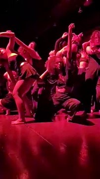 Ateliê de Criação VI - 25 QUADROS: TREME