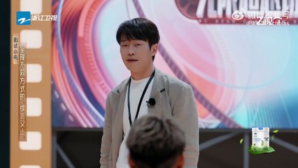 张栋梁情绪失控拍桌怒吼，吴镇宇称其为“微笑的坏蛋”😮