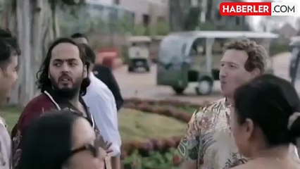 Facebook'un kurucusu Mark Zuckerberg ve eşi Hindistanlı işadamı Anant Ambani'nin oğlunun 1 milyon dolarlık saatine hayran kaldı