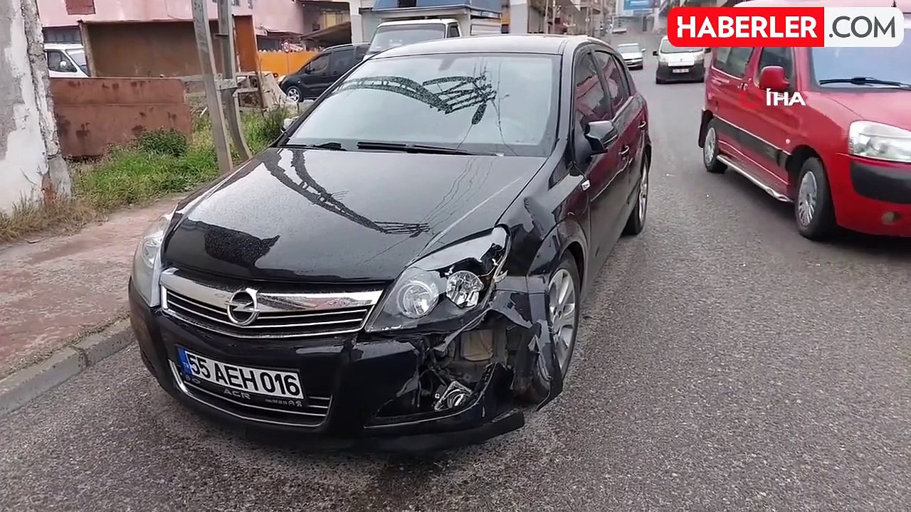 Samsun'da hafif ticari araç ile otomobil çarpıştı: 1 yaralı
