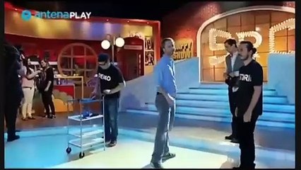 Serviciul Român de Comedie: Happy Show - Secvențe extra din ediția 7 (9 mai 2014)