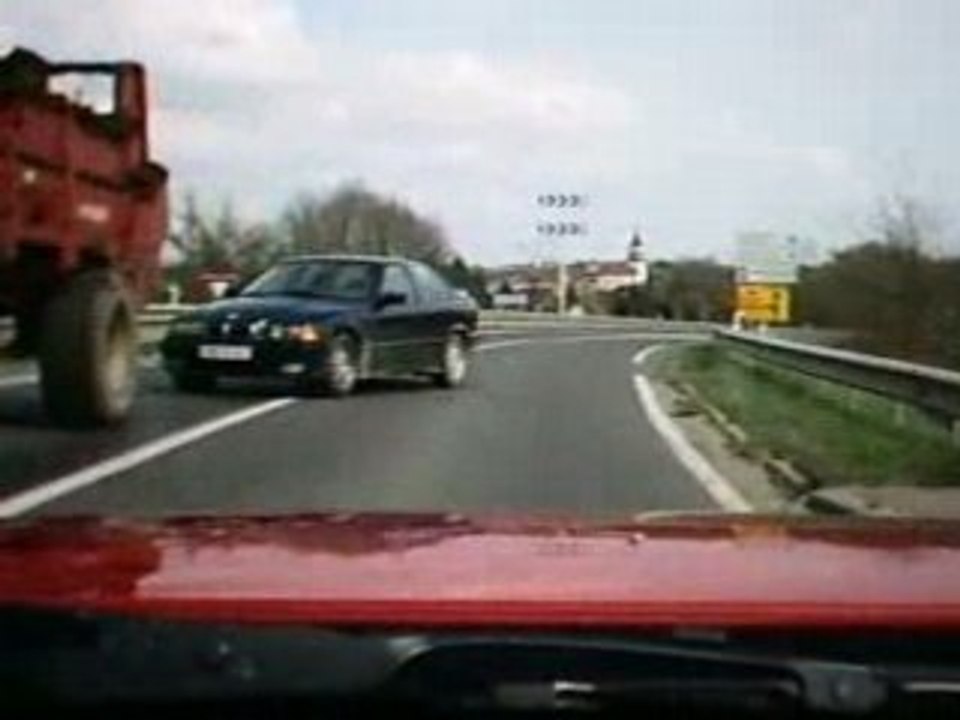 Dépassement dangereux d'un idiot