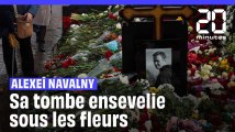 A Moscou, la tombe de Navalny ensevelie sous les fleurs