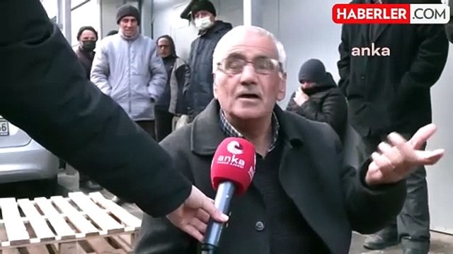 Et ve Süt Kurumu önünde ucuz et kuyrukları uzuyor