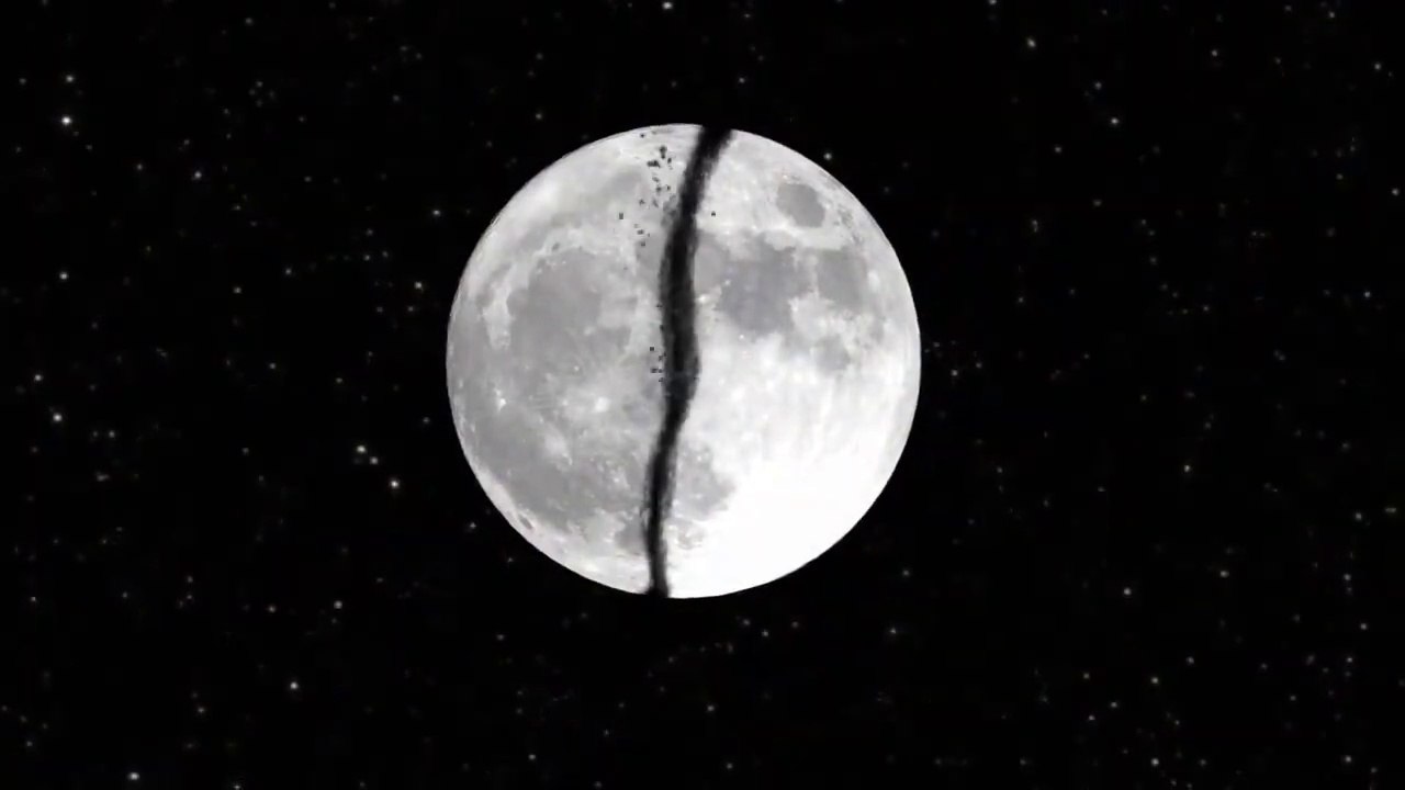 "La Lune fendue"