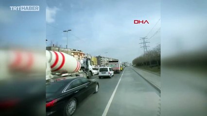 İtfaiye aracı emniyet şeridinde ilerleyemedi