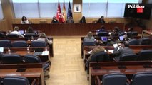 Tensión en la Asamblea de Madrid cuando Carmen López, de Marea de Residencias, recordaba al Gobierno de Ayuso  su gestión