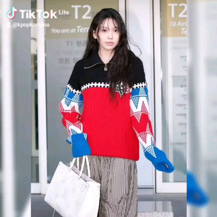 NewJeans Hyein Heading to Paris for Louis Vuitton Show .