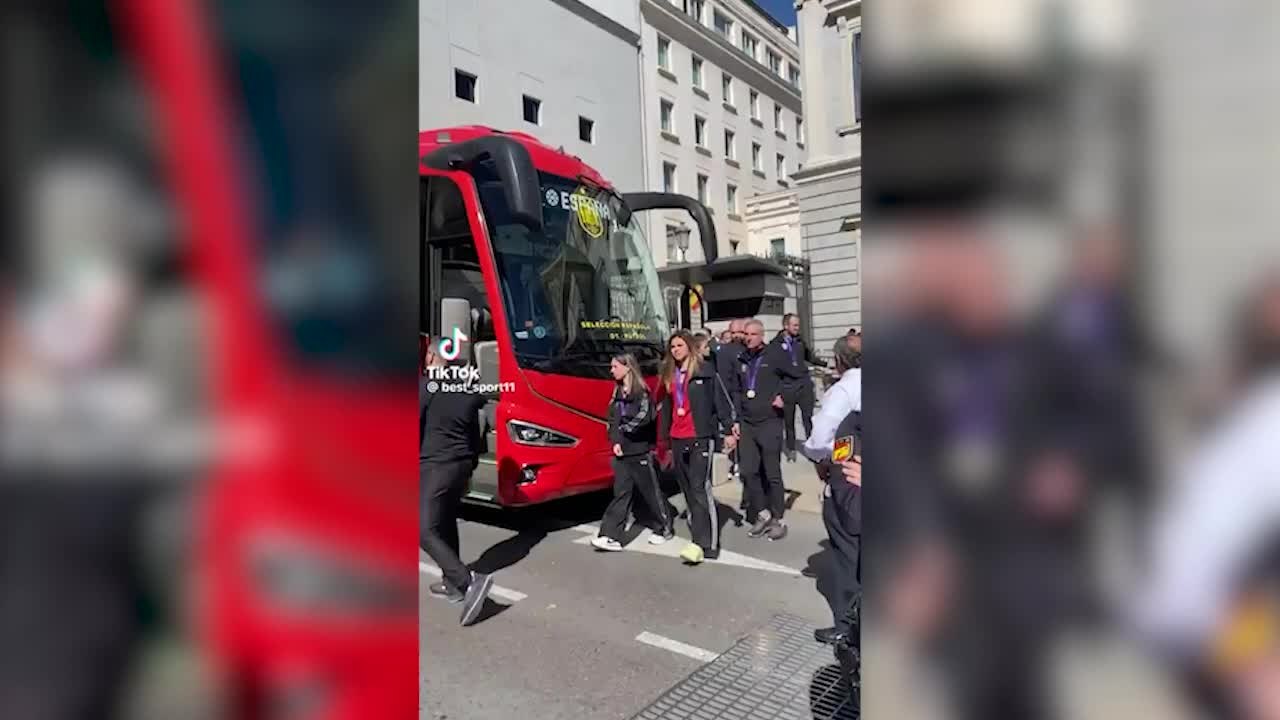La reacción viral de Misa cuando le gritan "un piquito"
