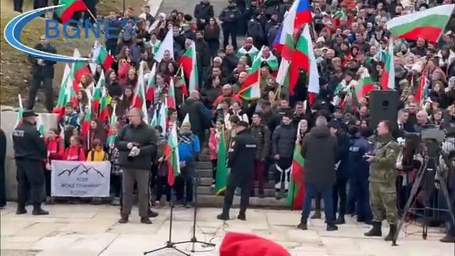 240303 Радев Горд съм да видя толкова много родолюбиви българи на Шипка