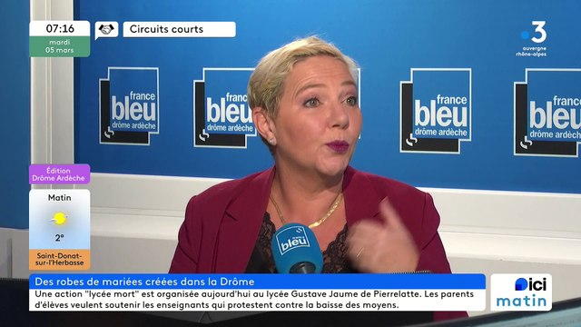 A Bourg-lès-Valence, Maison Ticha Couture, création de tenues, de robes de mariées originales, transformables