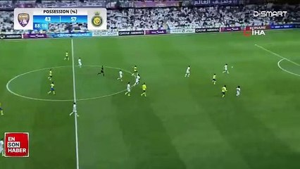 Şampiyonlar Ligi maçında top drone'a çarptı