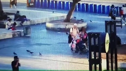 Así abandonaron a una bebé de 7 meses en la Plaza Miserere de Once