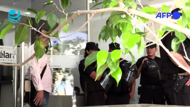 Gobierno de Argentina suspende operaciones de la agencia estatal Telam y cerca sus sedes