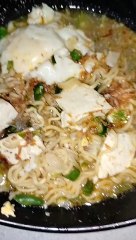 Mie rebus memang enak 