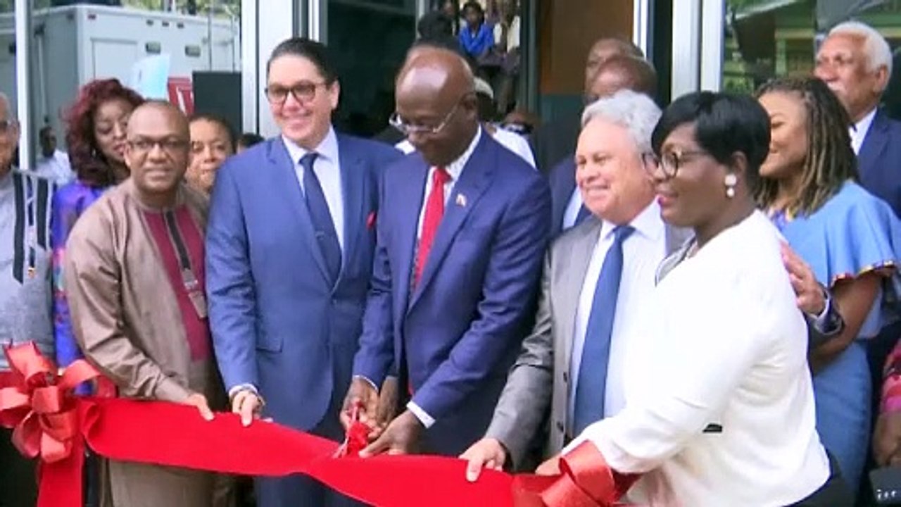 PM OPENS DIEGO MARTIN LIBRARY