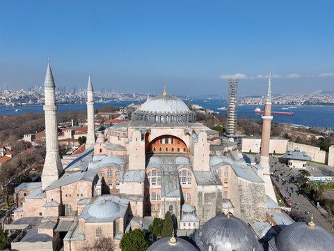 Ayasofya-i Kebir Camii Şerifi mahyasına kavuştu