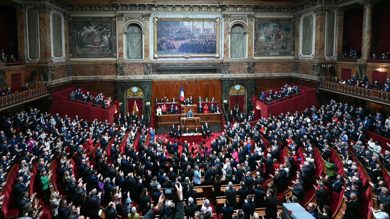 Frankreich nimmt 'Freiheit zur Abtreibung' in die Verfassung auf