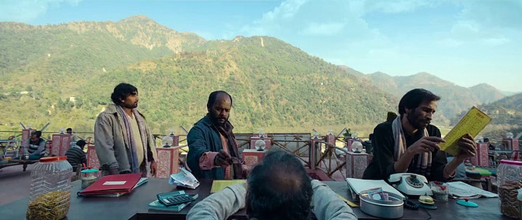 Guns And Gulaabs S01 E03 WebRip Hindi 480p MSubs - mkvCinemas