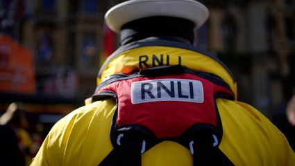RNLI ‘forced to destroy’ man’s bathtub after he tries to cross ocean with his dog