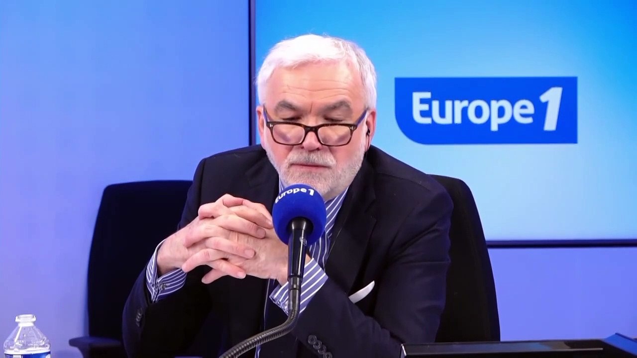 Pascal Praud et vous - Affiche des JO sans la croix sur le dôme des Invalides : «C'est un scandale de renier notre histoire», fustige un auditeur