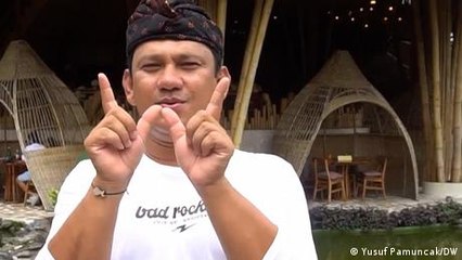 Indonesia: Bali's deaf tour guide