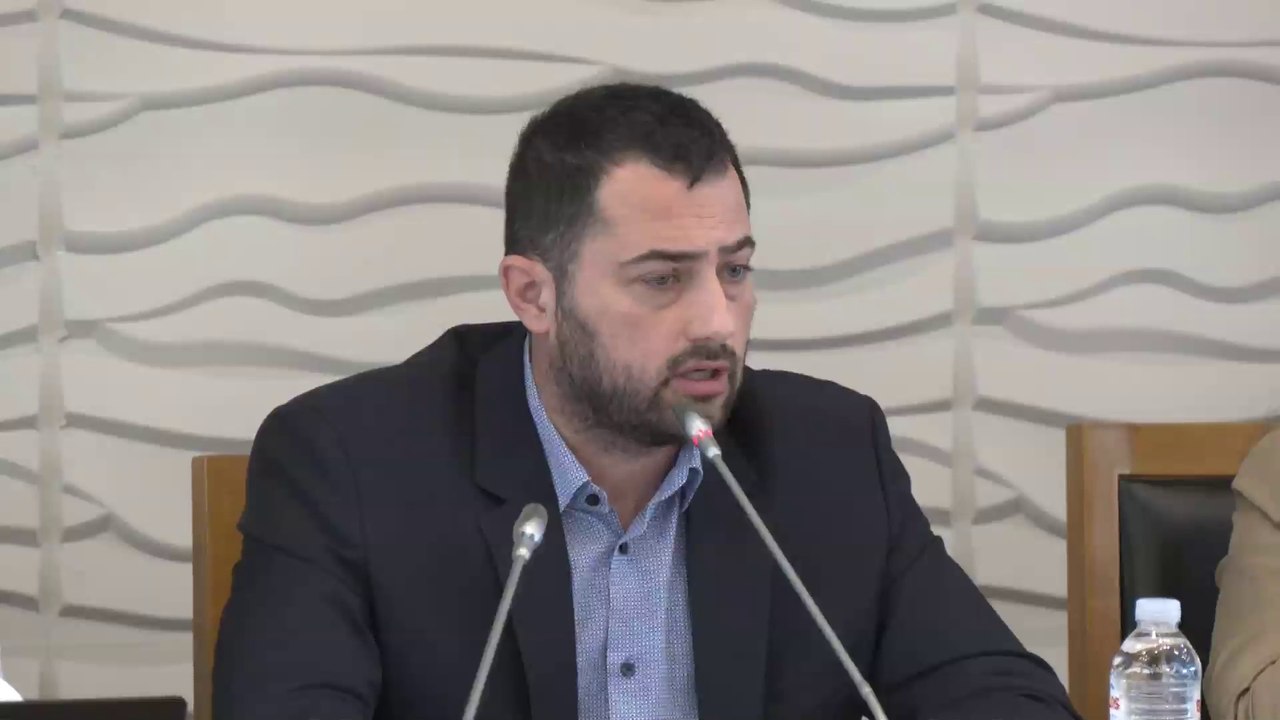 Λογοδοσία στην ειδική συνεδρίαση του περιφερεια...
