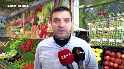 Eşinin doğum yaptığı haberini alan sürücü kaldırıma çıktı, ağaca çarptı