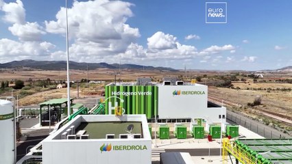 Solving Green Hydrogen's Catch-22: Iberdrola's Strategy for Europe's 2030 Goals 🚀