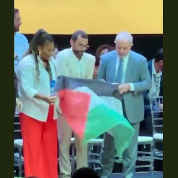 Brezilya lideri Lula, Filistin bayrağı açtı