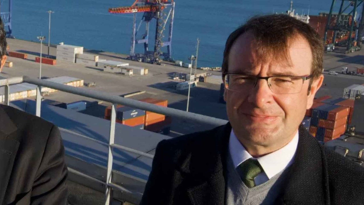 Puente cesa al secretario general de Puertos del Estado