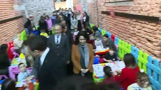 Dilek İmamoğlu eşi İBB Başkanı Ekrem İmamoğlu ile birlikte Kadınlar Günü etkinliğinde: Otobüs şoförü kadın olur mu? Bal gibi olur
