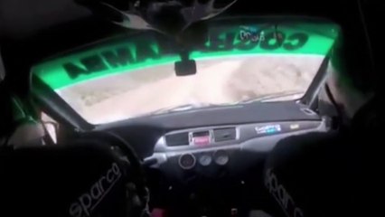 cámara registra el momento del accidente de un piloto cochabambino