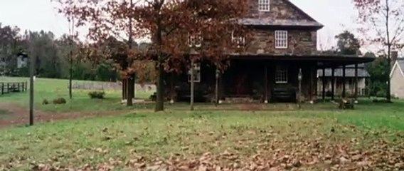 Le Village Bande-annonce (DE)