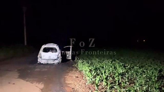 Provável carro utilizado em homicídio no Porto Meira é encontrado em chamas em área rural