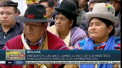 Presidente de Bolivia cambió a cinco de sus ministros.