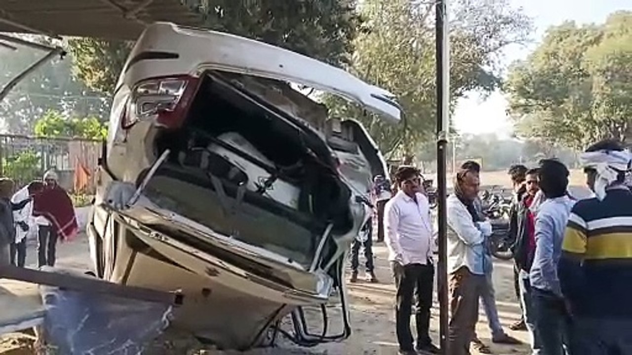 अलवर-सिकंदरा मेगा हाईवे पर दर्दनाक हादसा; कार पलटी, महिला की हुई मौत