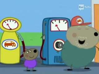 Peppa Pig - Il distributore di benzina di nonno Cane - Bimbi TUBE - Italiano HD