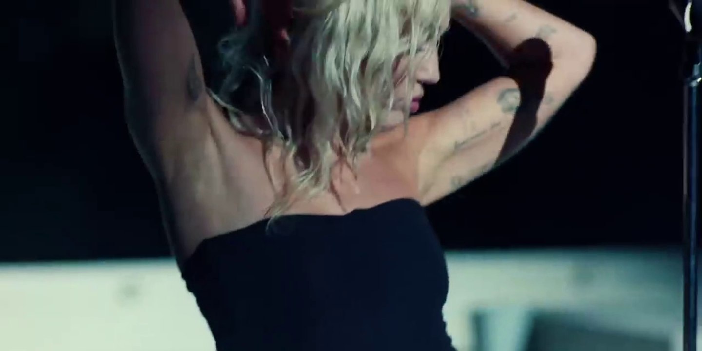 Miley Cyrus - River (Backyard Sessions)