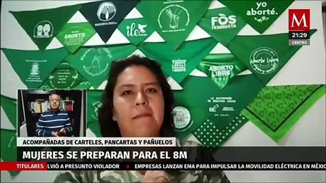 Acompañadas de carteles, pancartas y pañuelos, mujeres se preparan para el 8 de Marzo