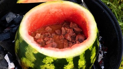 Berkebun Semangka Potong dan Kupas