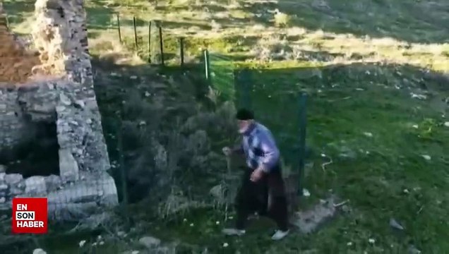 Elazığ'da ilk kez drone gören yaşlı adamın tavırları