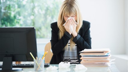 Arbeitsunfähigkeit bei Heuschnupfen: Wann ist eine Krankschreibung notwendig? 🌸