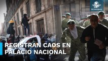 Normalistas de Ayotzinapa intentan entrar a la fuerza a Palacio Nacional; derriban una puerta