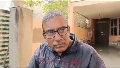 बुजुर्ग को क्यूं जाना पड़ा थाने, देखें वीडियो...
