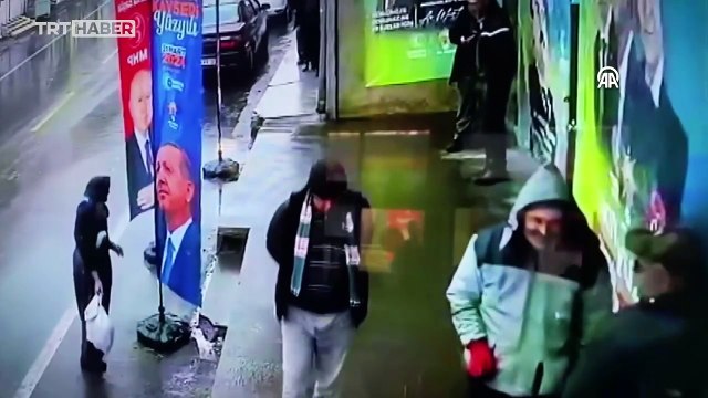 79 yaşındaki kadının cumhurbaşkanı sevgisi güvenlik kamerasına yansıdı