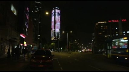 A Bogotà la Colpatria Tower illuminata in onore di Gabriel Garcia Marquez