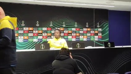 Michy Batshuayi en conférence de presse avant Union-Fenerbahce